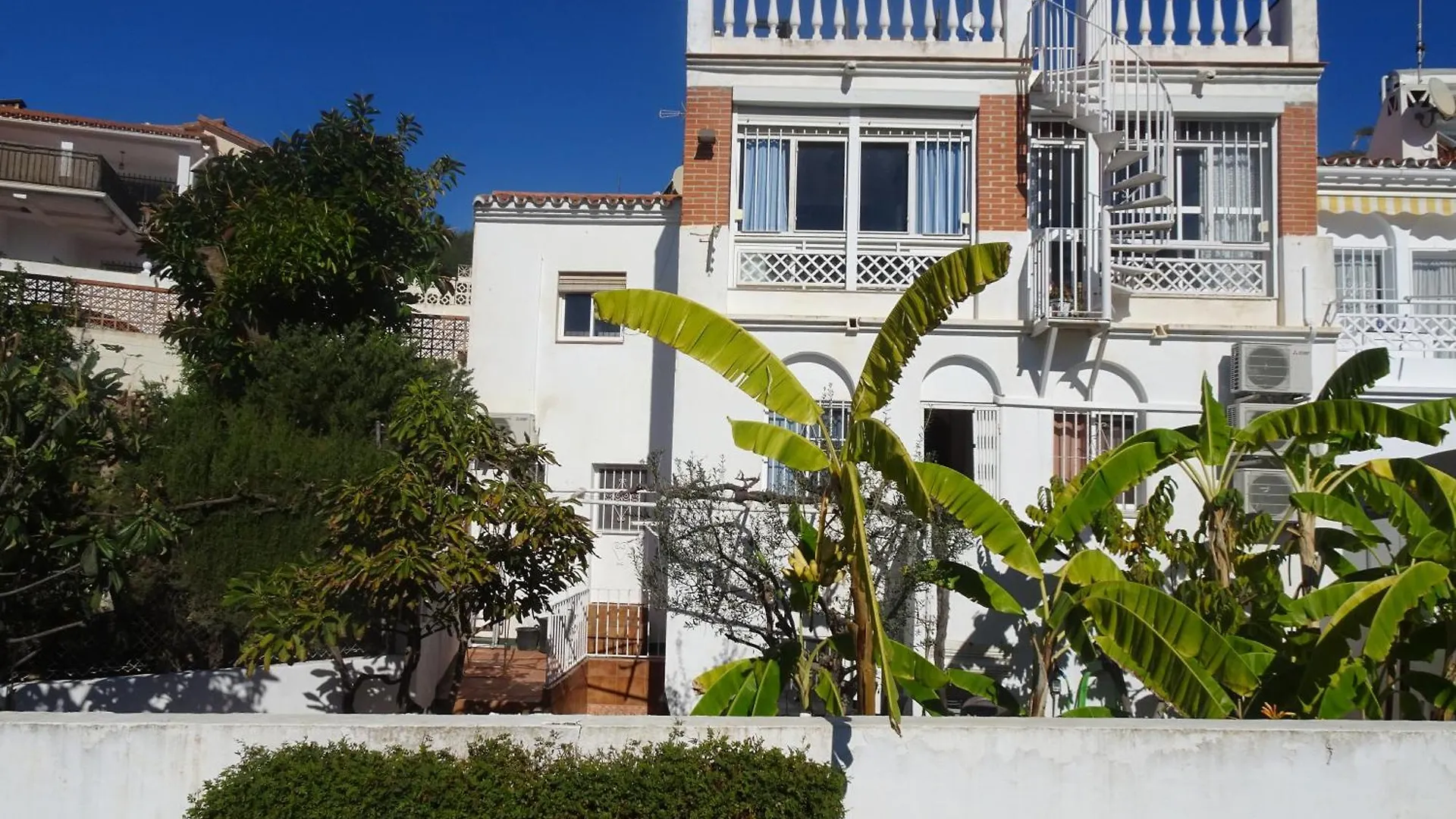 Дом отдыха Вилла Nerja - Casa Vivi 12